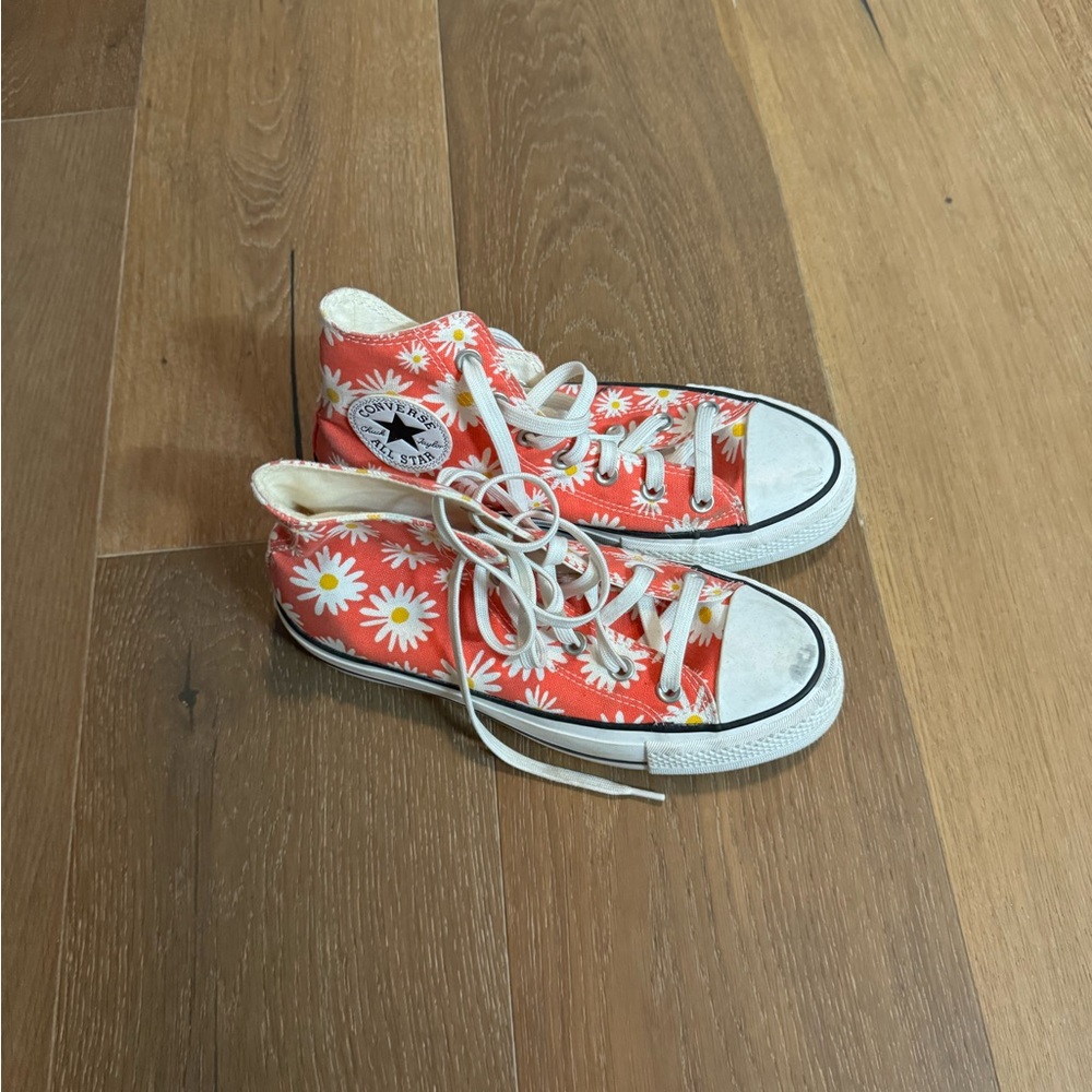 Platform Daisy Converse Women’s 6.5/Kids 4